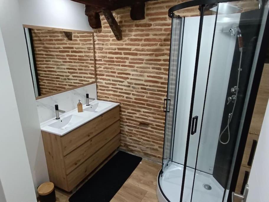 Appartement Entier Avec Garage. Rieux (Haute-Garonne)