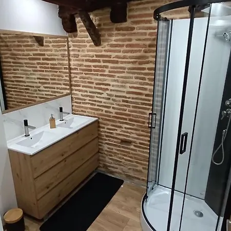 Logement Entier Avec Garage. Rieux  Buitenkant foto